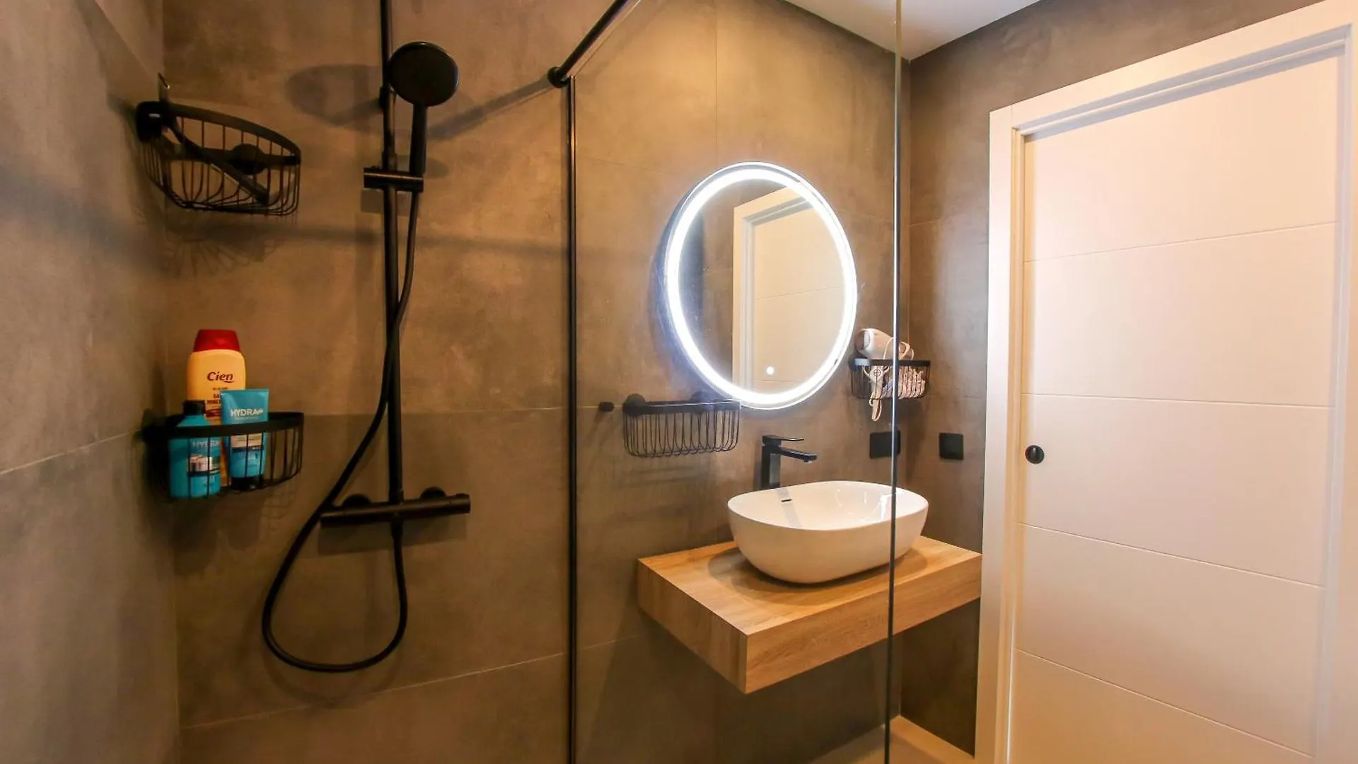 Exceptional 1Bd Apartment With Sea View In Aloha Garden 아데제 0*,